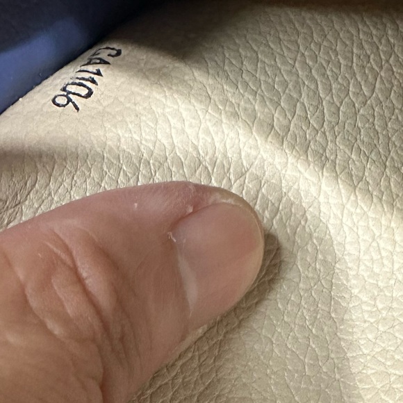 LOUIS VUITTON ❤️🌟CA1106 LOCKME LV HARDWARE WALLET⭐️ - Picture 10 of 10